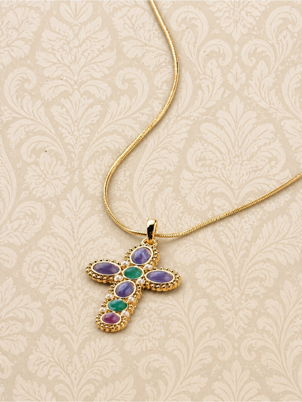 Virtuosa Cross Necklace